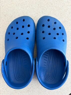 Kids Crocs size 1